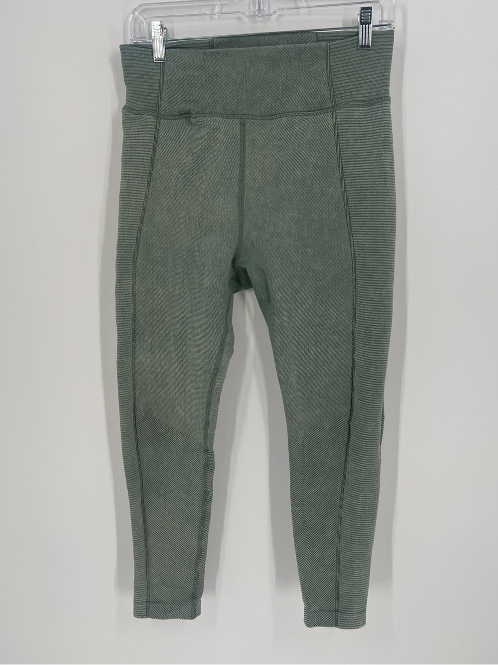 Offline by Aerie Women’s High Waisted Sage Green Textured Leggings Size XL
